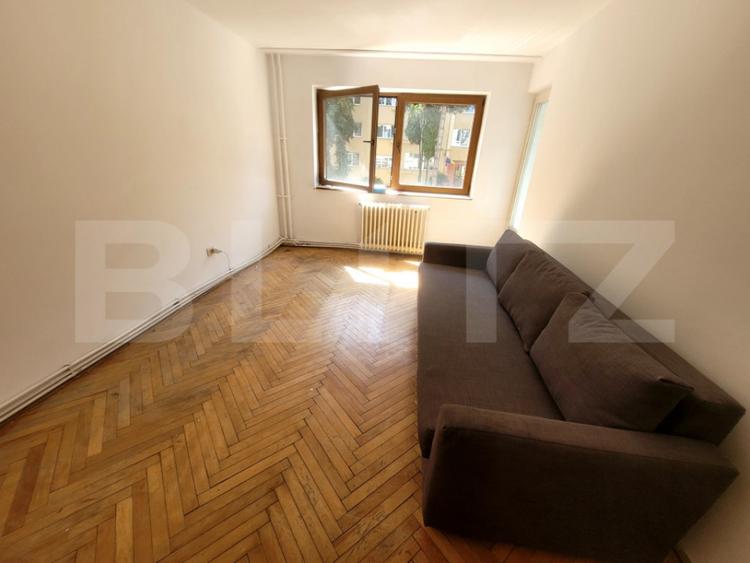 Apartament cu 2 camere decomandate, etajul 1, zona Primverii - 1