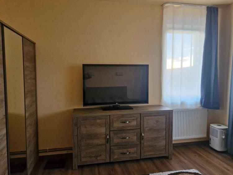 Apartament cu 2 camere semidecomandat în Florești