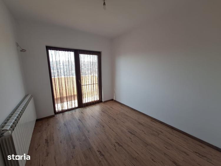 Casă cu 5 camere cu Teren 798 Mp în Apahida