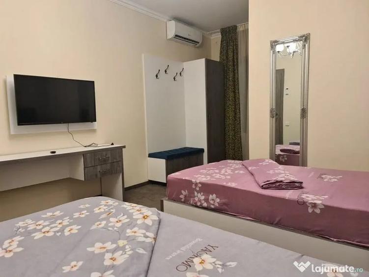 Casă cu 7 camere cu Teren 300 Mp în Faleză