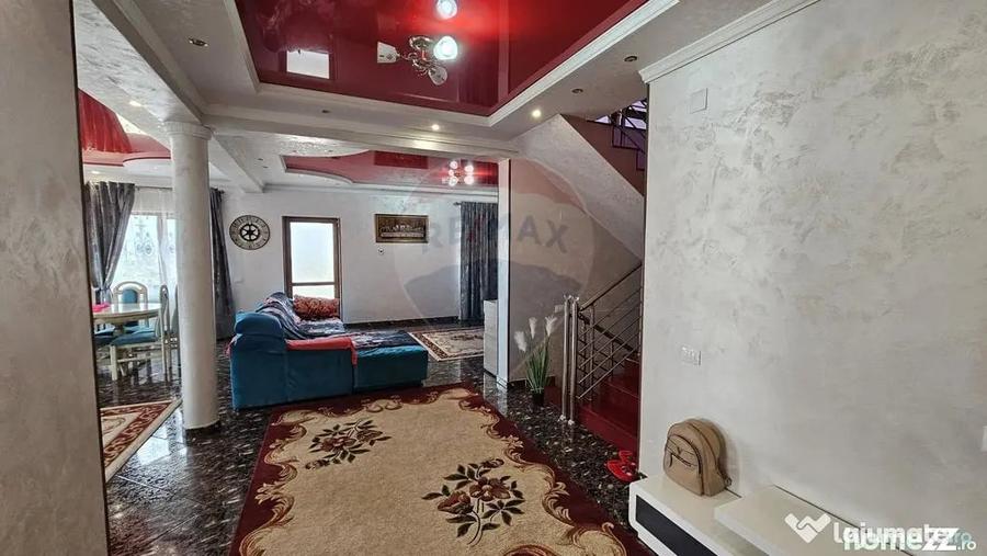 Casă cu 6 camere cu Teren 1000 Mp în Sfântu Ilie