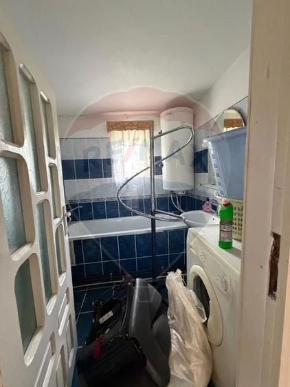 Casă individuală cu 5 camere cu Teren 1513 Mp în Câmpineanca