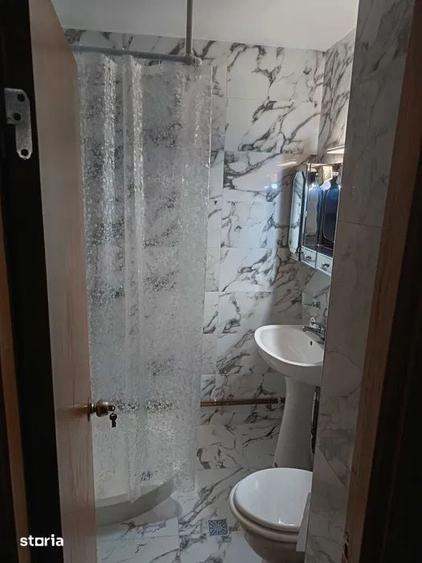 Apartament cu 3 camere decomandat în Negru Vodă