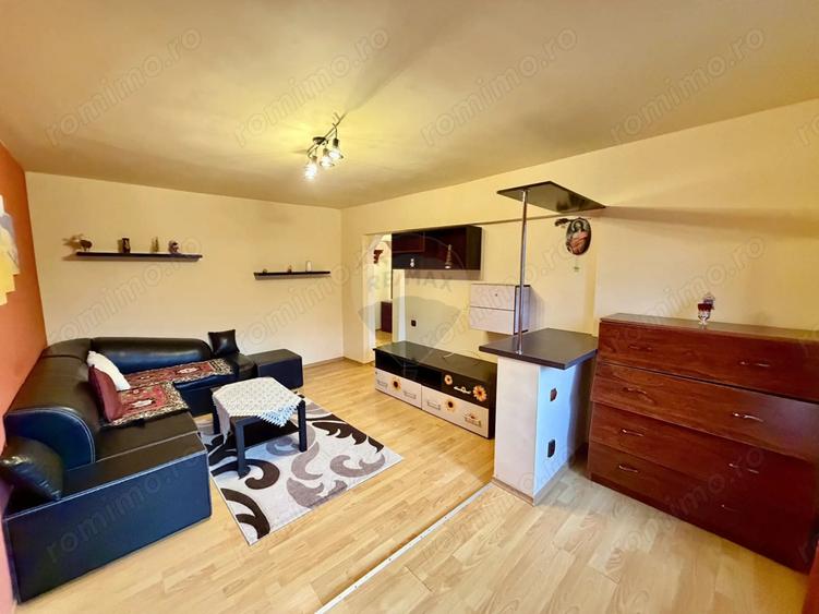 Apartament cu 3 camere decomandat în Gară