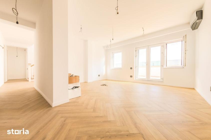 Apartament cu 8 camere în Vitan