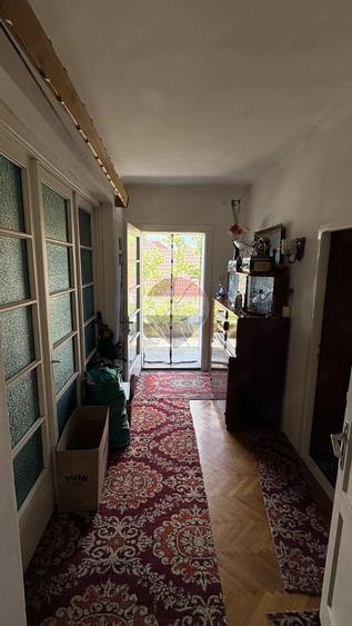 Casă cu 5 camere cu Teren 716 Mp în Sud