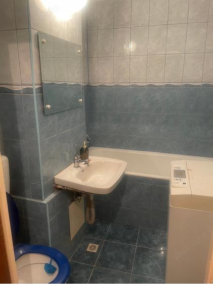 Apartament cu 3 camere decomandat în Drumul Taberei
