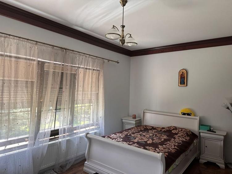 Casă cu 4 camere în Valea Lupului