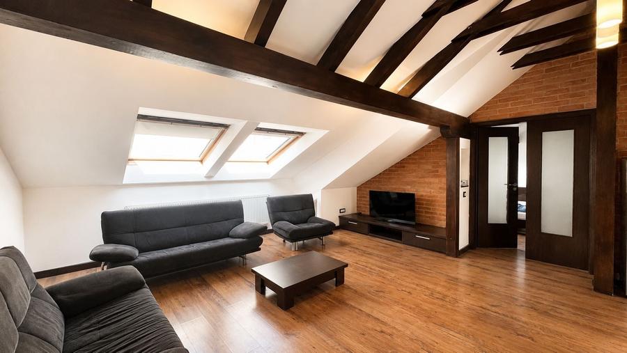 Apartament cu 2 camere semidecomandat, mobilat în Aradului