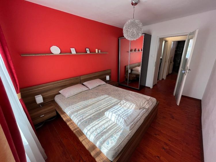 Apartament cu 2 camere semidecomandat, mobilat în Ultracentral
