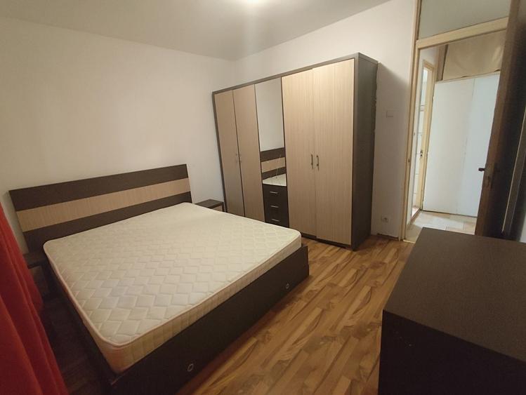 Apartament cu 2 camere decomandat în Crângași