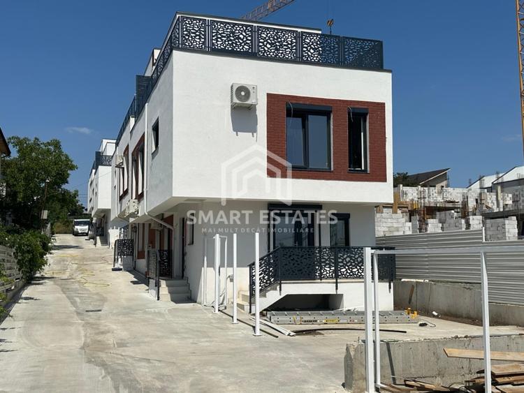 Duplex cu 5 camere cu Canalizare în Sălăjan