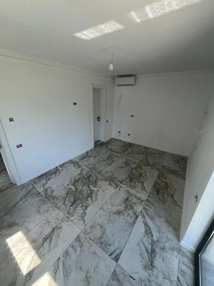 Casă individuală cu 25 camere cu Canalizare în Nord
