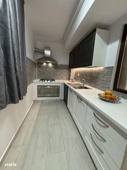 Apartament cu 3 camere în Negru Vodă