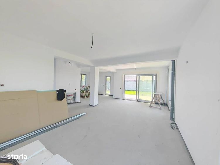 Casă cu 4 camere în Central