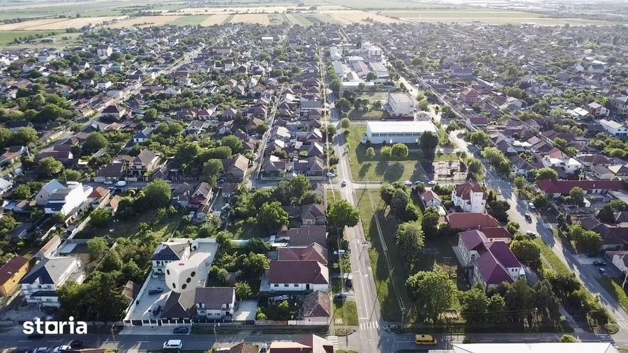 Casă cu 9 camere cu Teren 1080 Mp în Bujac