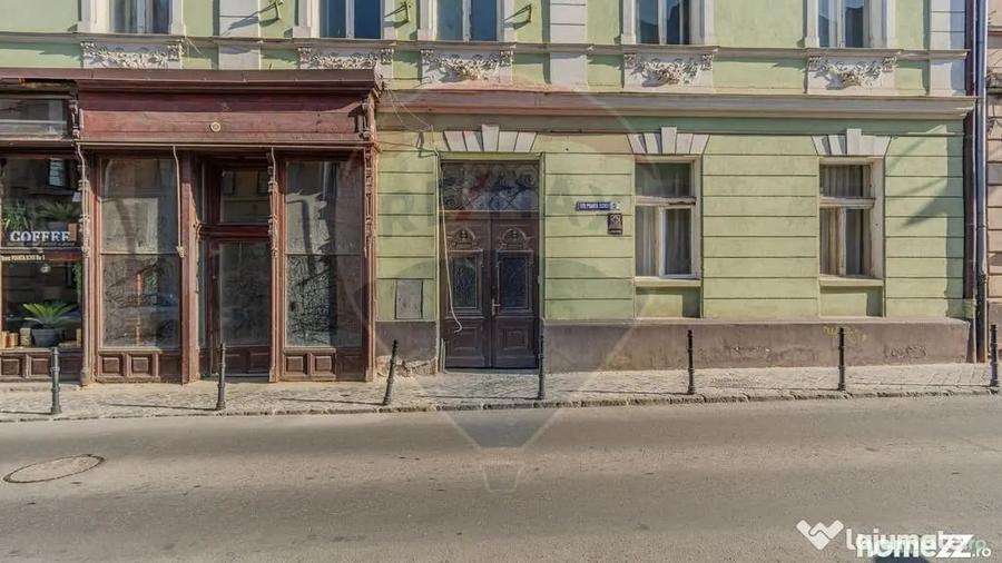 Apartament cu 2 camere semidecomandat în Schei