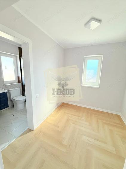 Casă cu 7 camere cu Teren 644 Mp în Central