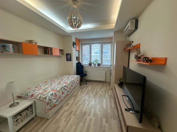 Apartament cu 4 camere decomandat, mobilat în Ferdinand