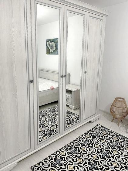 Apartament cu 2 camere decomandat, mobilat în Tractorul