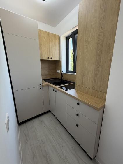 Proprietar inchiriez apartament 2 camere loc de parcare central Otopeni - 6