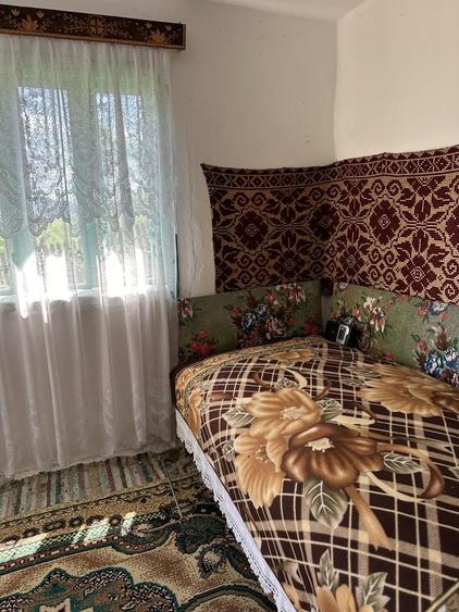 Casă cu 3 camere în Jitia