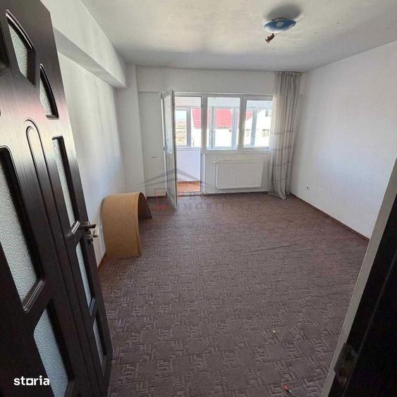 Apartament cu 3 camere decomandat în Burdujeni
