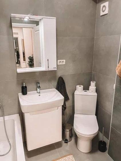 Apartament cu 2 camere decomandat în Trafic Greu