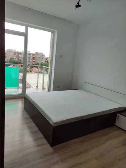 Apartament cu 3 camere nedecomandat în Central