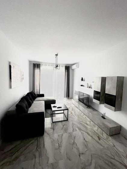 Apartament cu 2 camere decomandat în Exterior Vest