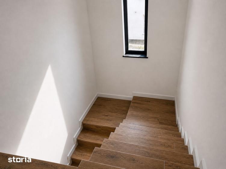 Casă cu 4 camere cu Teren 450 Mp în Podu Roș