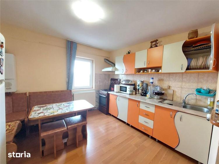 Apartament cu 2 camere semidecomandat în Broșteni