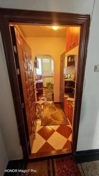 Apartament cu 2 camere semidecomandat în Lacul Tei