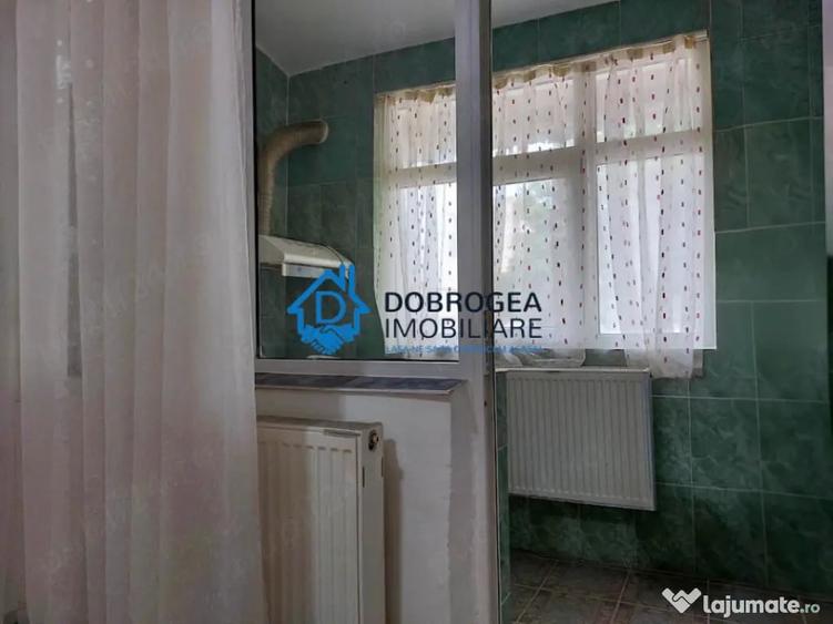 Garsonieră decomandată în Păcii