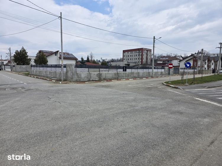 Teren de 2242 mp, în Central