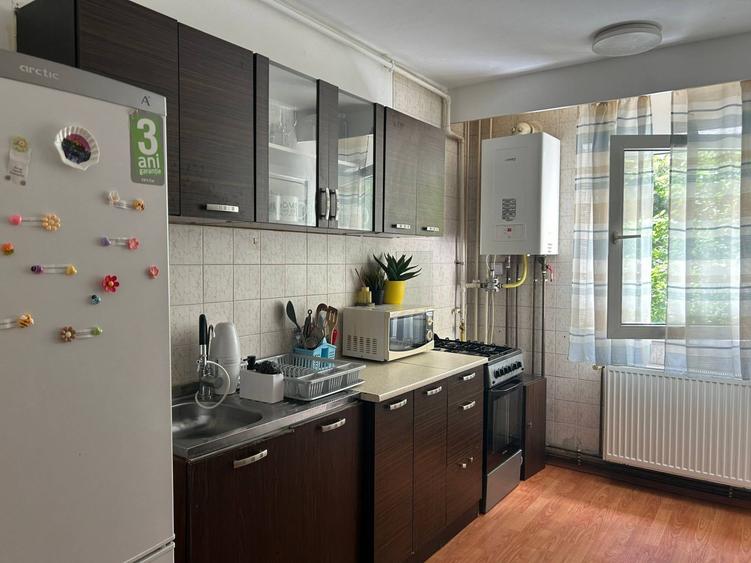 Apartament cu 2 camere decomandat în Zorilor