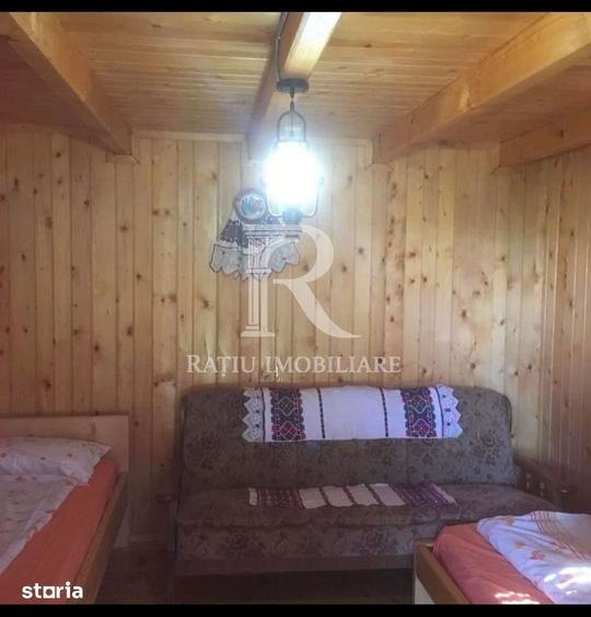 Casă cu 7 camere cu Teren 7384 Mp în Buntești