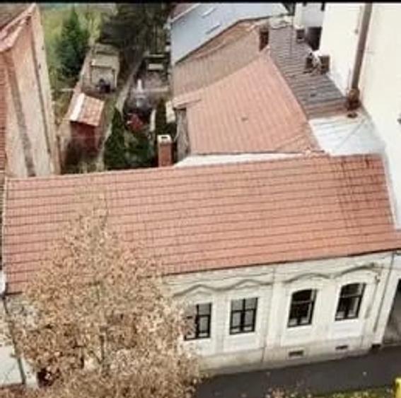 Apartament cu 3 camere semidecomandat în Ultracentral