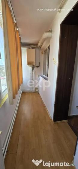 Apartament cu 2 camere decomandat în Micro 6