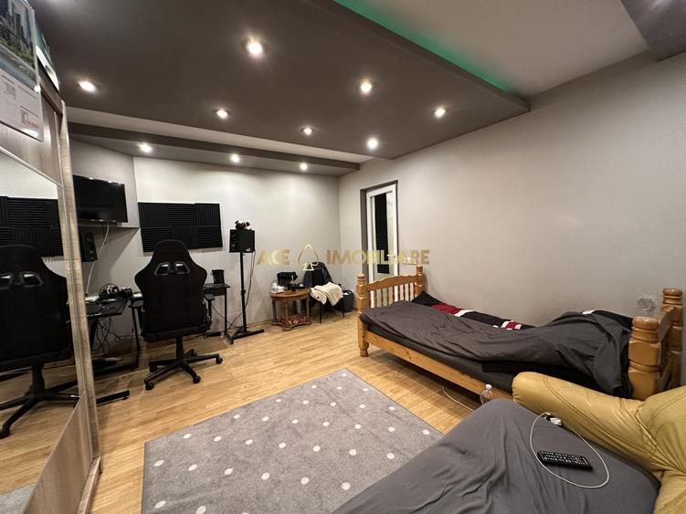 Apartament cu 3 camere semidecomandat, mobilat în Vitan