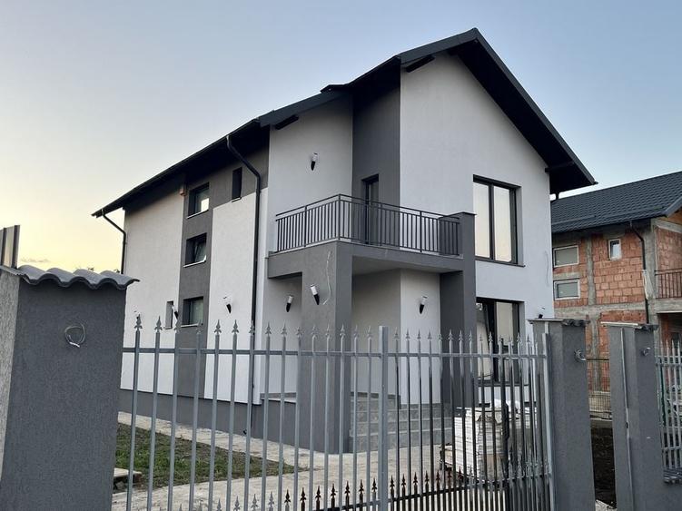 Casă cu 4 camere în Central