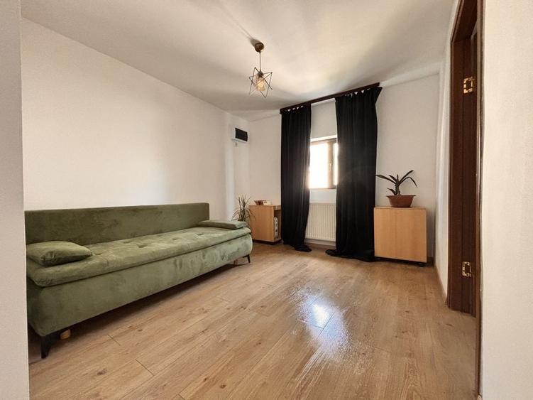 Apartament cu 3 camere semidecomandat în Alba Iulia