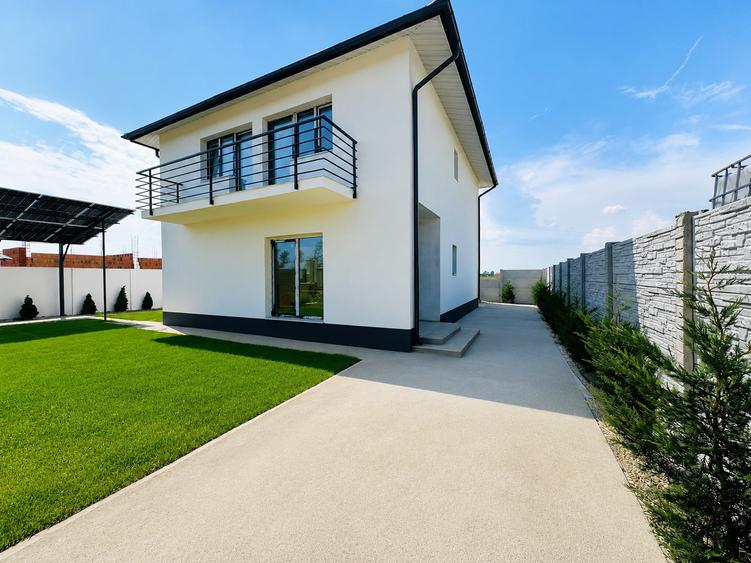 Casă individuală cu 4 camere cu Teren 340 Mp în Berceni