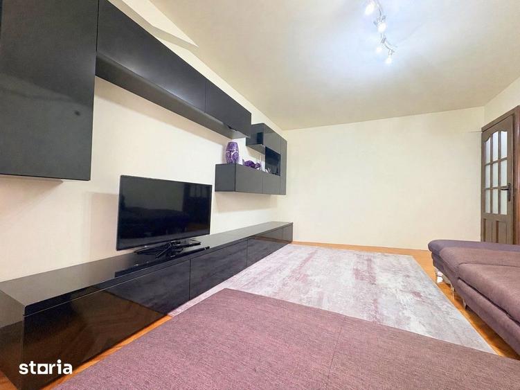 Apartament cu 3 camere decomandat, mobilat în Lunei
