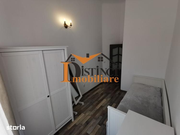 Apartament cu 3 camere decomandat în 15 Noiembrie
