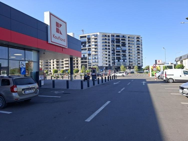 Apartament cu 2 camere decomandat în Runcu