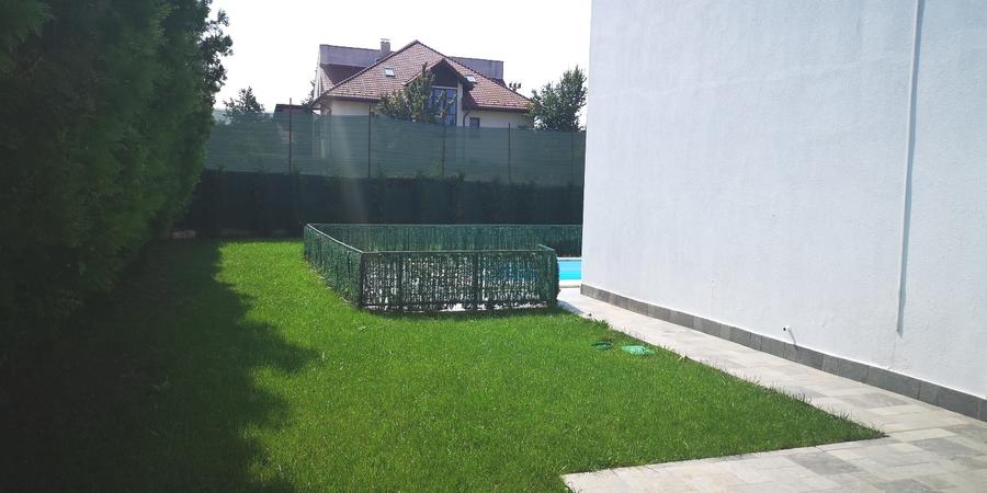 Casă individuală cu 5 camere cu Canalizare în Iancu Nicolae