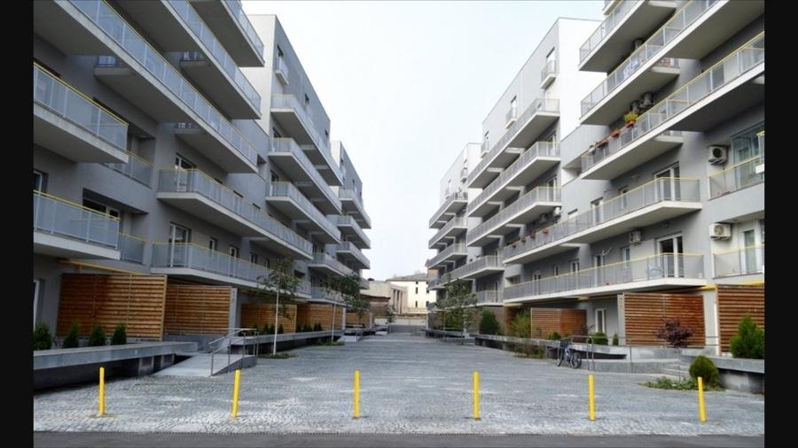 Apartament cu 2 camere semidecomandat, mobilat în Parcul Carol