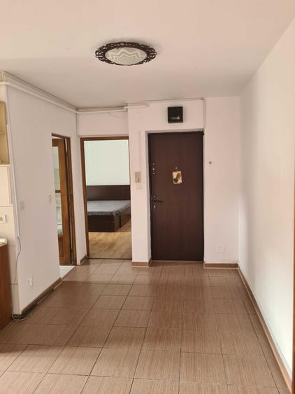 Apartament cu 2 camere decomandat în Precista