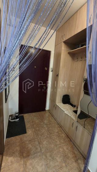 Apartament cu 3 camere decomandat, mobilat în Tudor